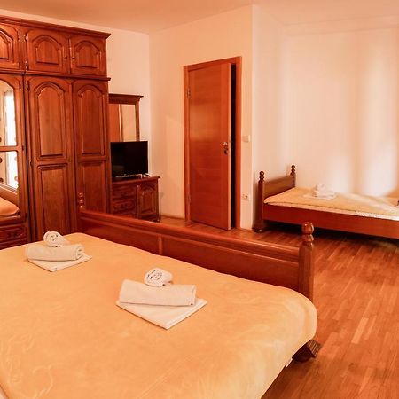 Apartments&rooms Marija Budva Buitenkant foto
