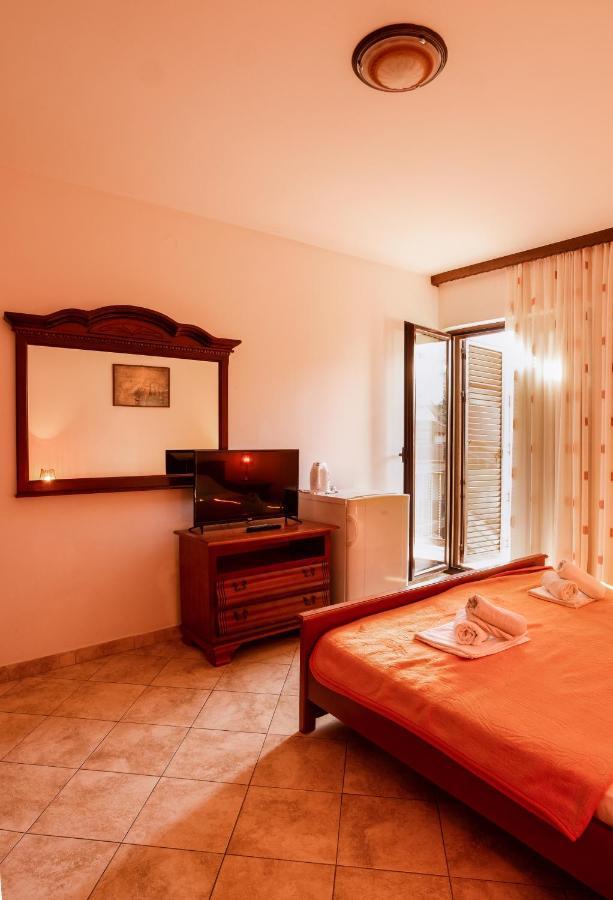 Apartments&rooms Marija Budva Buitenkant foto
