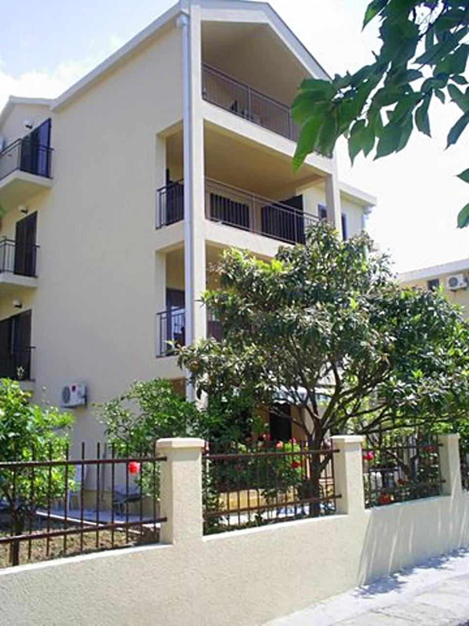 Apartments&rooms Marija Budva Buitenkant foto